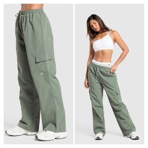 Gym Shark Cargo Woven Pants Size Medium